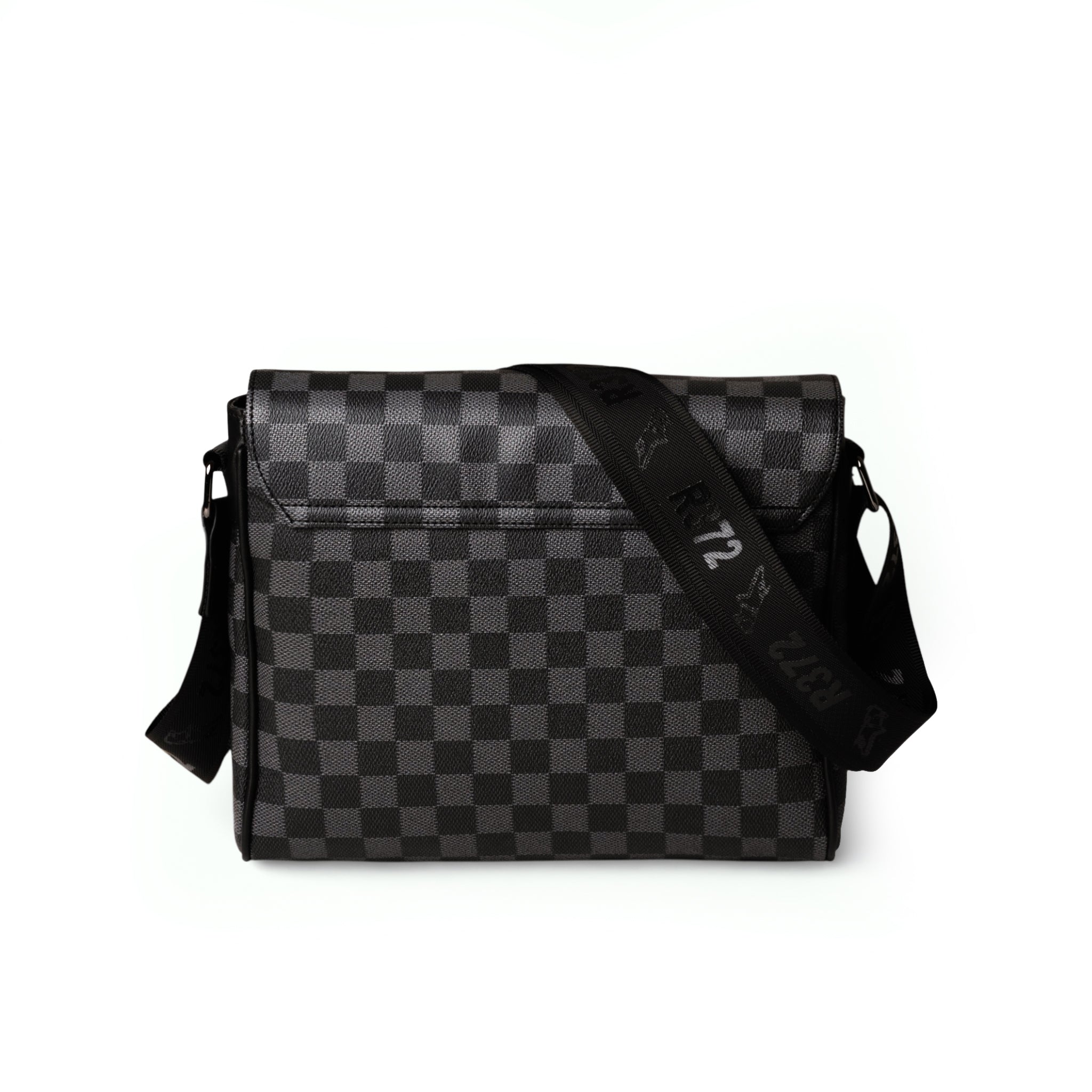 R372/M001 BLACK