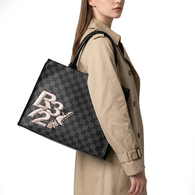 R372/B001 BLACK