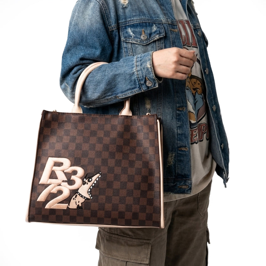 R372/B001 BROWN