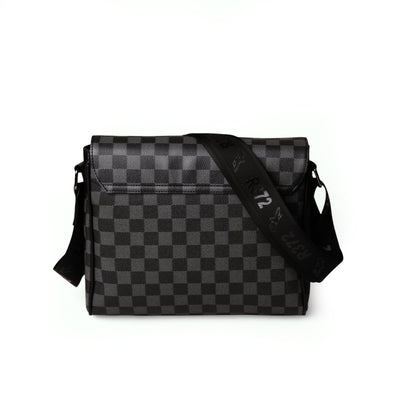R372/M001 BLACK