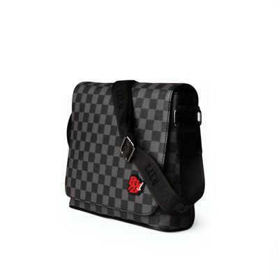 R372/M001 BLACK
