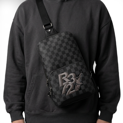 R372/S001 BLACK