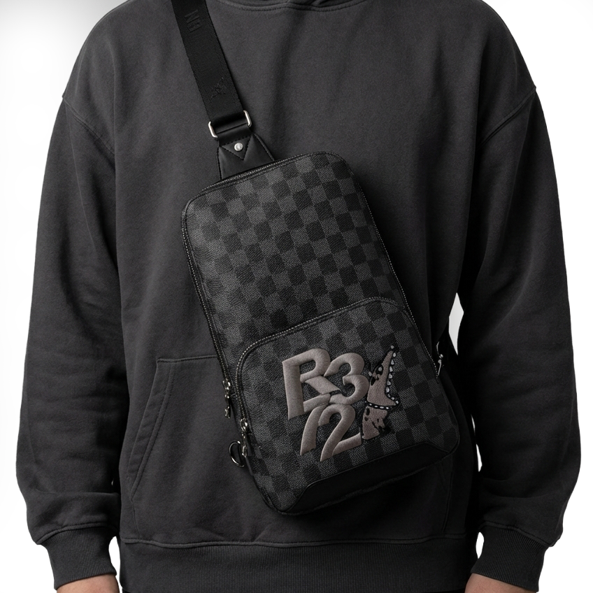 R372/S001 BLACK